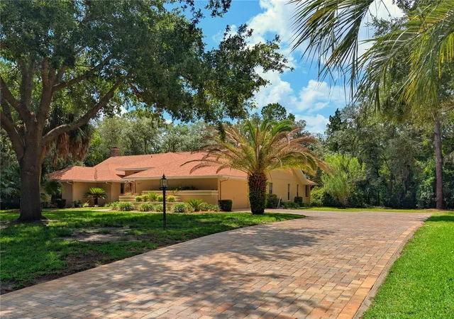 Photo 3 of Single family home for sale at 4023 N Ringwood Cir, Hernando, FL 34442 | MLS# OM725760 | Listing updated on 2026-09-02