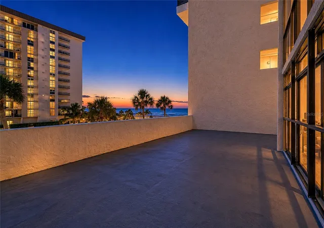 2nd image of 1100 Benjamin Franklin Dr #305, Sarasota, FL 34236 | MLS# A4695506