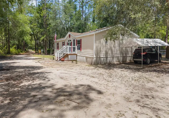 4th image of 106 Arrowhead Point Rd, Hawthorne, FL 32640 | MLS# OM725764