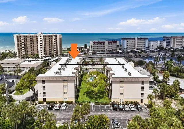 1st image of 995 Laguna Dr #103, Venice, FL 34285 | MLS# A4695518