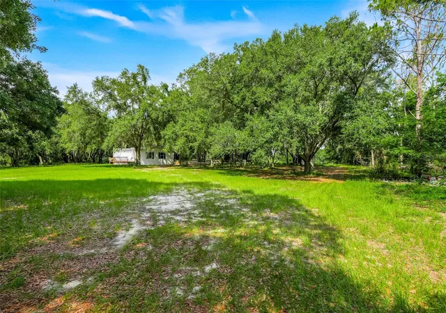 Photo 3 of Manufactured home for sale at 23449 Thomas Allen Rd, Howey In The Hills, FL 34737 | MLS# G5113157 | Listing updated on 2026-07-07