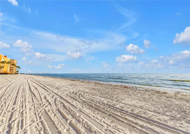 Listing Photo 2 - Condo for sale in building located at 16750 Gulf Blvd, Redington Beach, FL 33708 - Unit #313