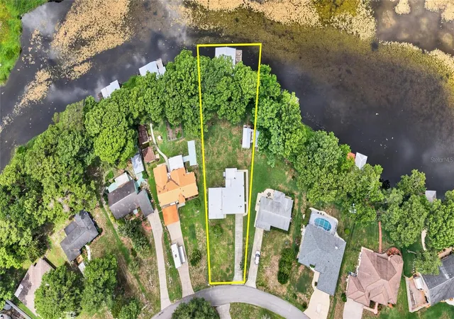 5th image of 7588 S Crescent Loop, Floral City, FL 34436 | MLS# TB8514348