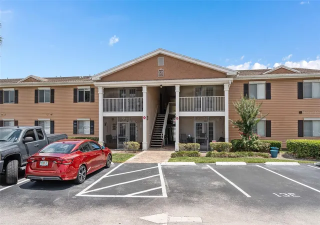 Homes for sale in Altamonte Springs, FL | 155 N Pearl Lake Cswy #208, Altamonte Springs, FL 32714 | MLS# S5150996