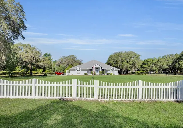 3rd image of 5260 Sw 176Th Ave, Dunnellon, FL 34432 | MLS# OM725774