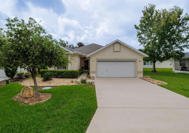 Photo 1 of Single family home for sale at 61 Raintree Cir, Palm Coast, FL 32164 | MLS# FC318946 | Listing updated on 2026-10-07