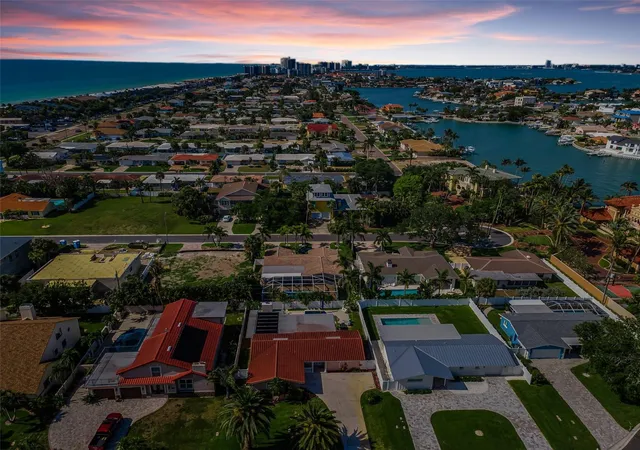 5th image of 111 17Th St, Belleair Beach, FL 33786 | MLS# TB8514392