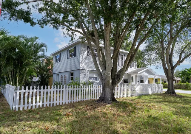 Homes for sale in St Petersburg, FL | 7991 24Th Ave N Ave N, St Petersburg, FL 33710 | MLS# TB8514398