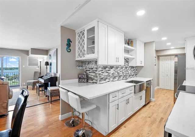 4th image of 10355 Paradise Blvd #1010-1011, Treasure Island, FL 33706 | MLS# TB8514404