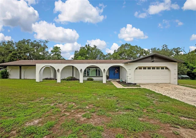 Photo 3 of Single family home for sale at 12305 Leanne Dr, Dade City, FL 33525 | MLS# TB8514406 | Listing updated on 2026-08-11