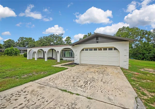 Photo 4 of Single family home for sale at 12305 Leanne Dr, Dade City, FL 33525 | MLS# TB8514406 | Listing updated on 2026-08-11