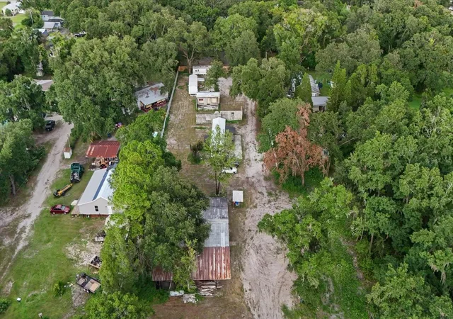 Photo 3 of Sale Pending at 2102 Sydney Dover Rd, Dover, FL 33527 | MLS# TB8514411 | Listing updated on 2026-10-07