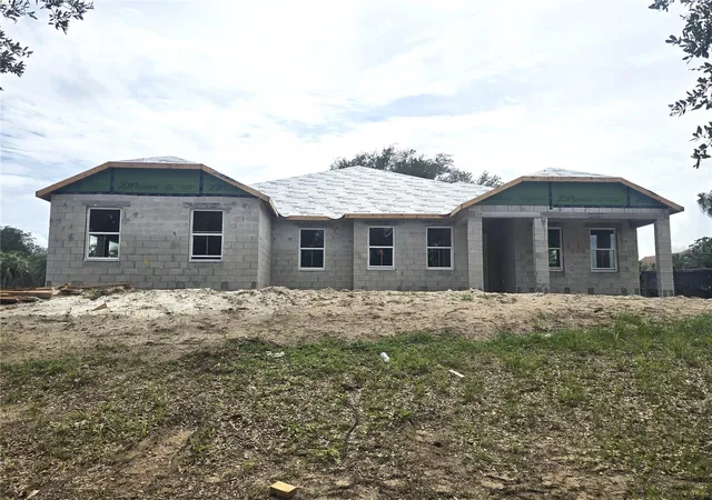 3rd image of 17041 Royal Palms Dr, Groveland, FL 34736 | MLS# O6412602