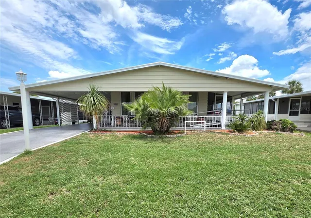 Photo 2 of Manufactured home for sale at 5334 Comanche St, Zephyrhills, FL 33542 | MLS# TB8514426 | Listing updated on 2026-08-26