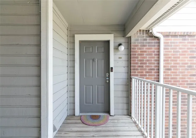 Photo 2 of Condo for sale at 1400 Gandy Blvd N #507, Saint Petersburg, FL 33702 | MLS# TB8514473 | Listing updated on 2026-10-06