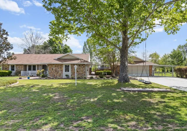 4th image of 8921 S Thoroughbred Pt, Inverness, FL 34452 | MLS# TB8514491