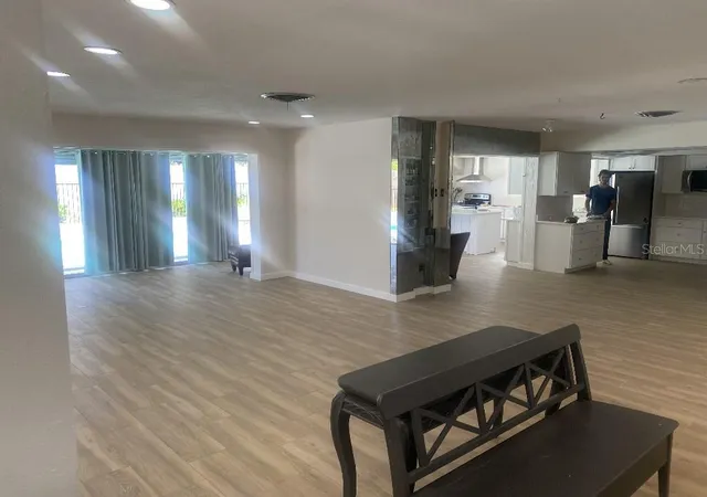 3rd image of 307 Orangewood Ln, Largo, FL 33770 | MLS# TB8514498