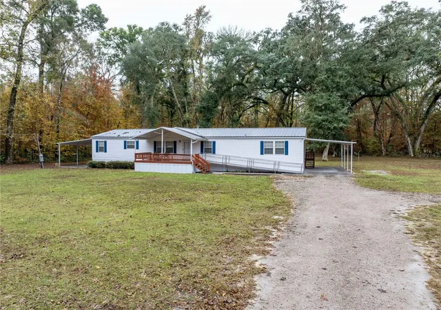 Homes for sale in Fort White, FL | 1366 Sw Central Ter, Fort White, FL 32038 | MLS# GC540811