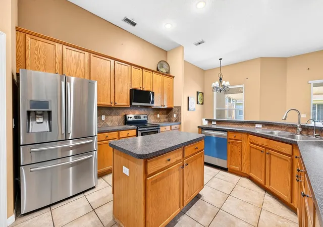 4th image of 13537 Kitty Fork Rd, Orlando, FL 32828 | MLS# O6412640
