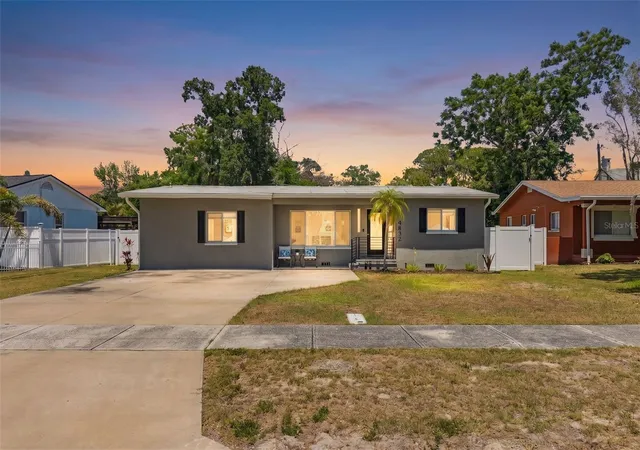 Homes for sale in Saint Petersburg, FL | 4832 5th St S, Saint Petersburg, FL 33705 | MLS# TB8514521