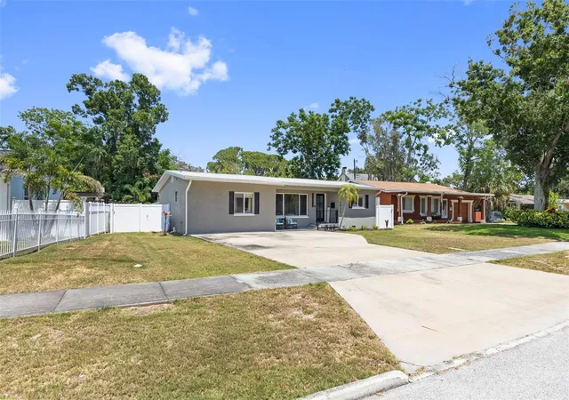 Homes for sale in Saint Petersburg, FL | 4832 5Th St S, Saint Petersburg, FL 33705 | MLS# TB8514521