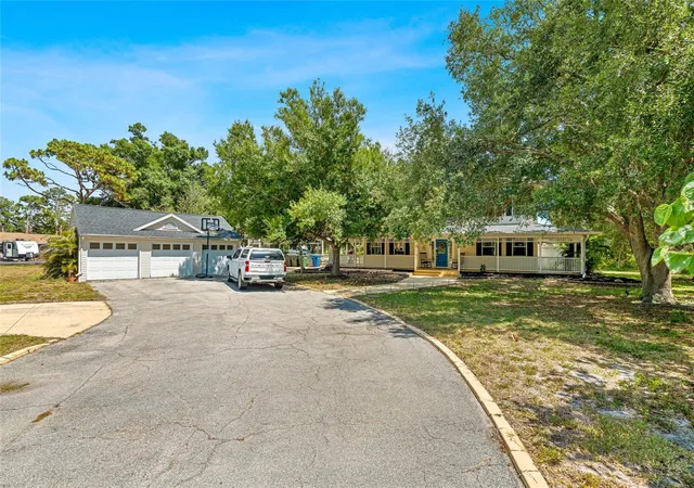 Homes for sale in Nokomis, FL | 1350 Mustang St, Nokomis, FL 34275 | MLS# A4695557