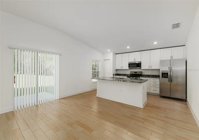 5th image of 3038 Thornhill Rd, Winter Haven, FL 33880 | MLS# L4962366