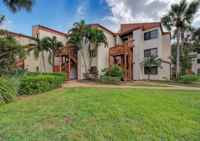Photo 1 of Condo for sale at 1800 Cvs Ii Pl #213, Sarasota, FL 34242 | MLS# A4695562 | Listing updated on 2026-06-12