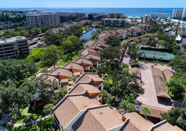 Photo 3 of Condo for sale at 1800 Cvs Ii Pl #213, Sarasota, FL 34242 | MLS# A4695562 | Listing updated on 2026-06-12