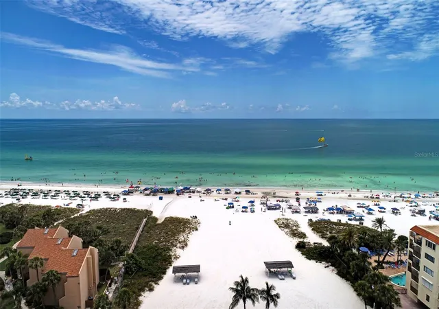 Listing Photo 2 - Condo for sale in building located at 1800 Cvs Ii Pl, SARASOTA, FL 34242 - Unit #213