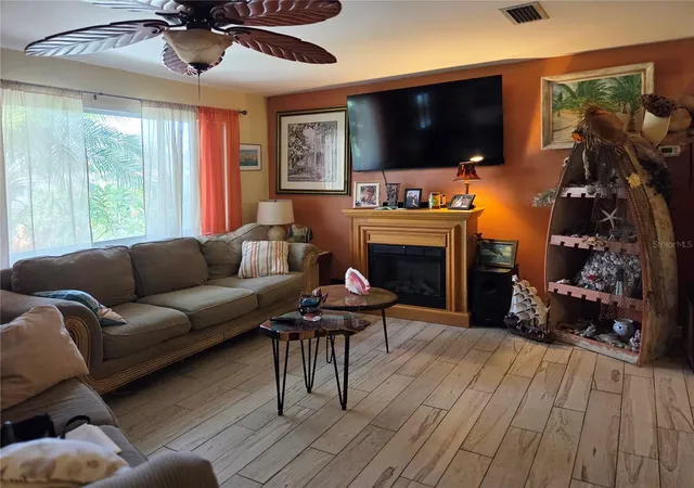 Photo 3 of Sale Pending at 11066 102nd Avenue N, Seminole, FL 33778 | MLS# TB8514558 | Listing updated on 2026-08-25