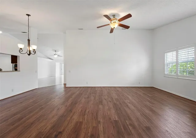 Photo 2 of Sale Pending at 5368 Kelly Dr #17, SARASOTA, FL 34233 | MLS# A4695569 | Listing updated on 2026-10-07