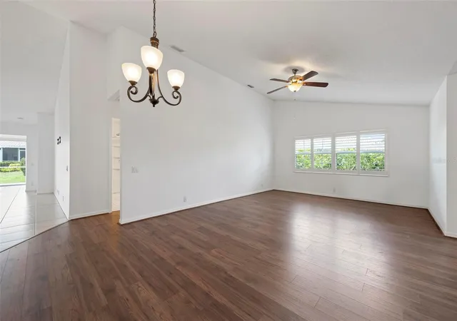 Photo 2 of Sale Pending at 5368 Kelly Dr #17, Sarasota, FL 34233 | MLS# A4695569 | Listing updated on 2026-10-07