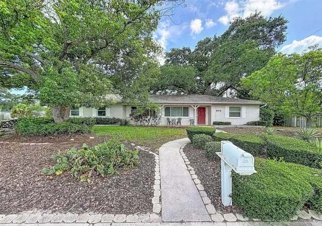 3rd image of 874 Joan St, Dunedin, FL 34698 | MLS# TB8514572