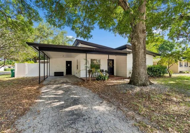 Homes for sale in Tampa, FL | 4602 W Bay Villa Ave, Tampa, FL 33611 | MLS# TB8514574
