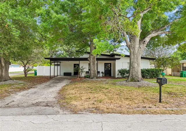 Homes for sale in Tampa, FL | 4602 W Bay Villa Ave, Tampa, FL 33611 | MLS# TB8514574