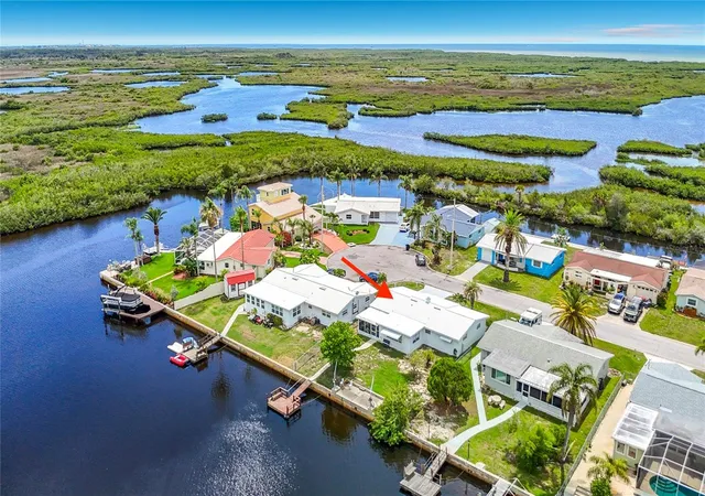 2nd image of 12524 5th Iss, Hudson, FL 34667 | MLS# TB8514602