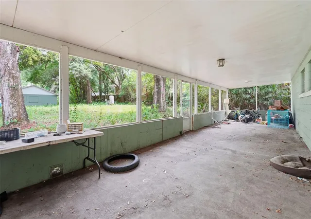 Photo 4 of Single family home for sale at 832 S Parsons Ave, Brandon, FL 33511 | MLS# TB8514621 | Listing updated on 2026-08-22