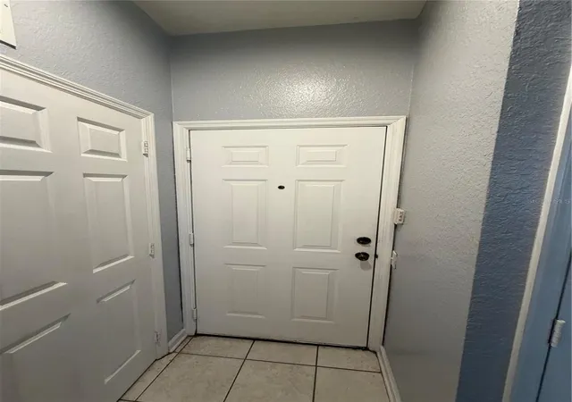 Listing Photo 4 - Condo for sale in building located at 6100 Stevenson Dr, Orlando, FL 32835 - Unit #207