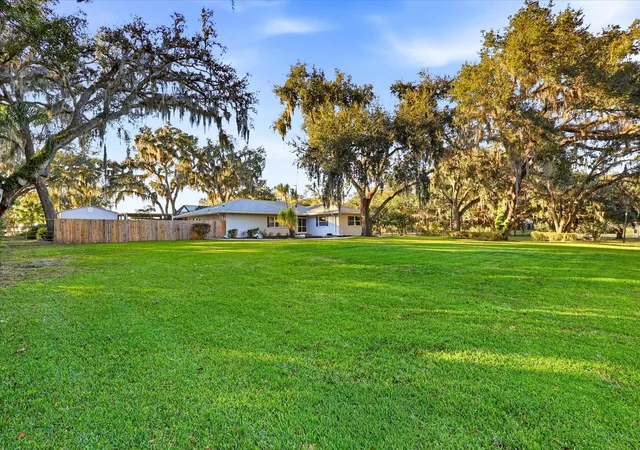 3rd image of 30424 Hillside Ln, Wesley Chapel, FL 33545 | MLS# TB8514637