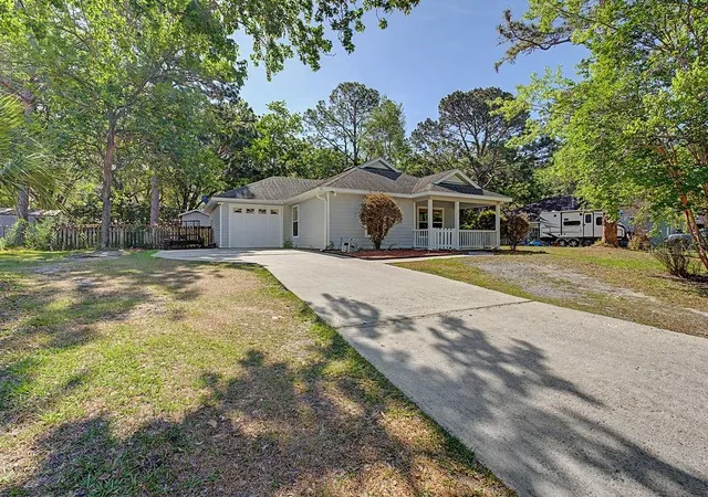 Homes for sale in Gainesville, FL | 6727 Nw 26 Ter, Gainesville, FL 32653 | MLS# GC540825