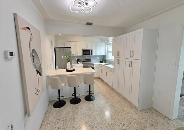 3rd image of 8521 42nd Avenue N, Saint Petersburg, FL 33709 | MLS# TB8514678