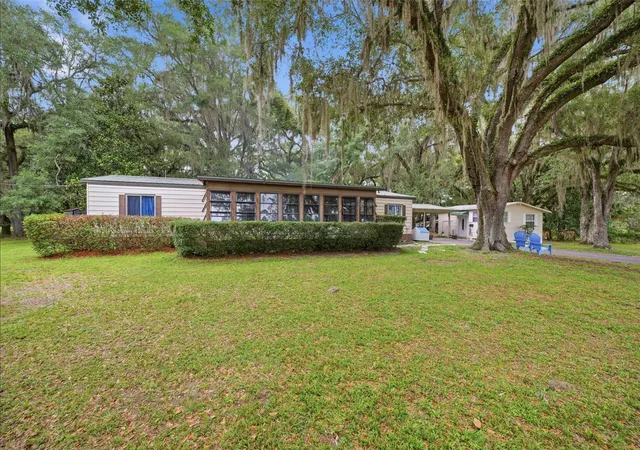 Homes for sale in Lake Panasoffkee, FL | 7663 Cr 247, Lake Panasoffkee, FL 33538 | MLS# W7886335