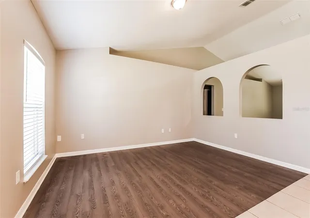 Photo 3 of Single family home for sale at 949 Cascades Park Trl, Deland, FL 32720 | MLS# O6412835 | Listing updated on 2026-07-01
