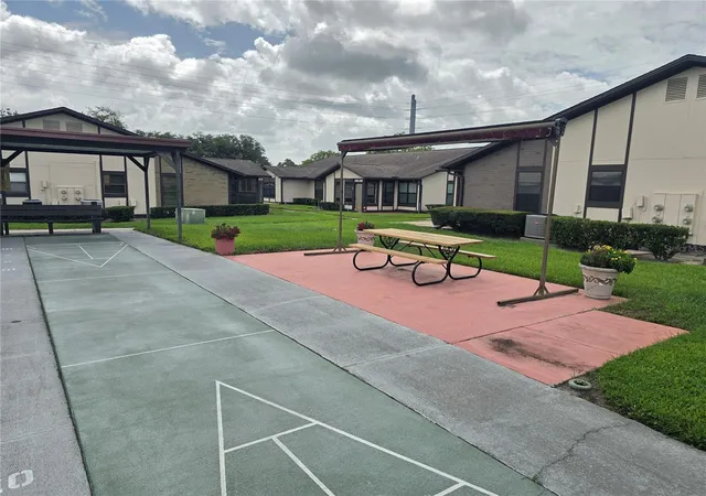 Homes for sale in Zephyrhills, FL | 4632 Blossom Boulevard, Zephyrhills, FL 33542 | Houzeo