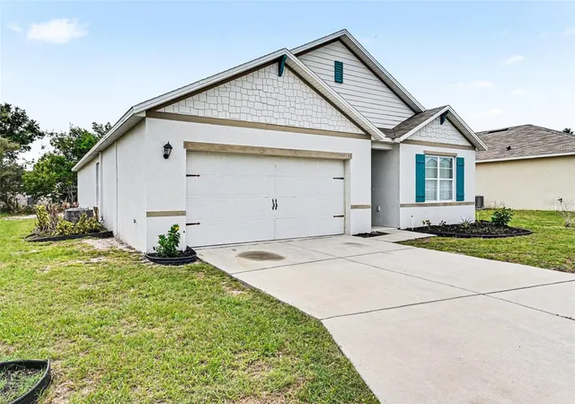 Photo 2 of Single family home for sale at 996 Summer Glen Dr, Winter Haven, FL 33880 | MLS# O6412843 | Listing updated on 2026-08-07