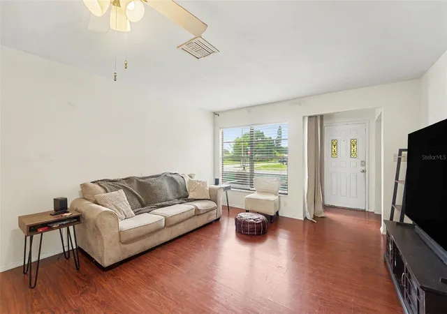 Photo 4 of Single family home for sale at 1215 Persimmon Dr, Holiday, FL 34691 | MLS# TB8514707 | Listing updated on 2026-09-25