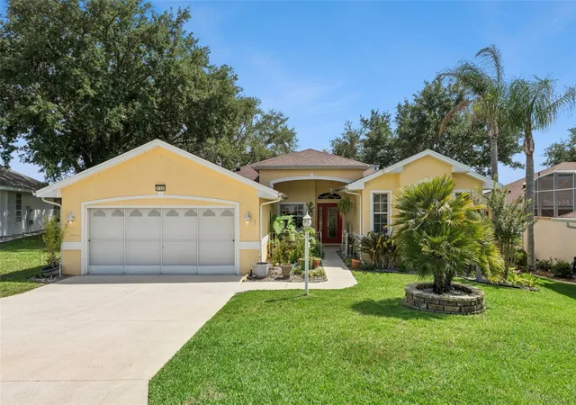 Photo 1 of Single family home for sale at 21325 Royal Troon Dr, Leesburg, FL 34748 | MLS# O6412866 | Listing updated on 2026-09-29