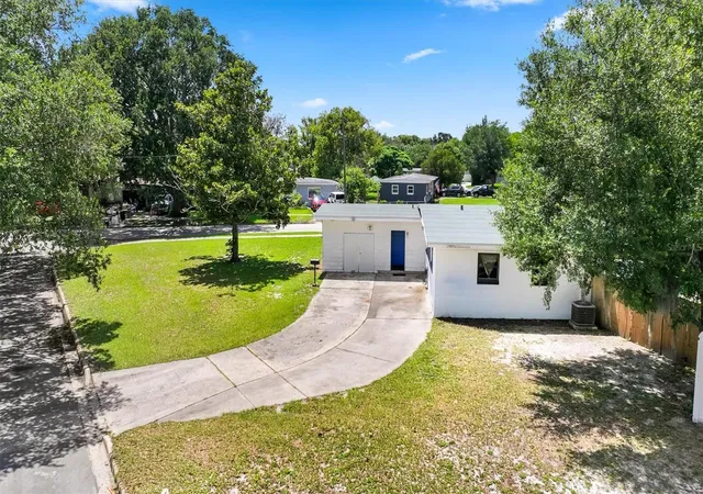 Photo 2 of Sale Pending at 6301 Mackenzie St, Orlando, FL 32807 | MLS# A4695626 | Listing updated on 2026-08-19