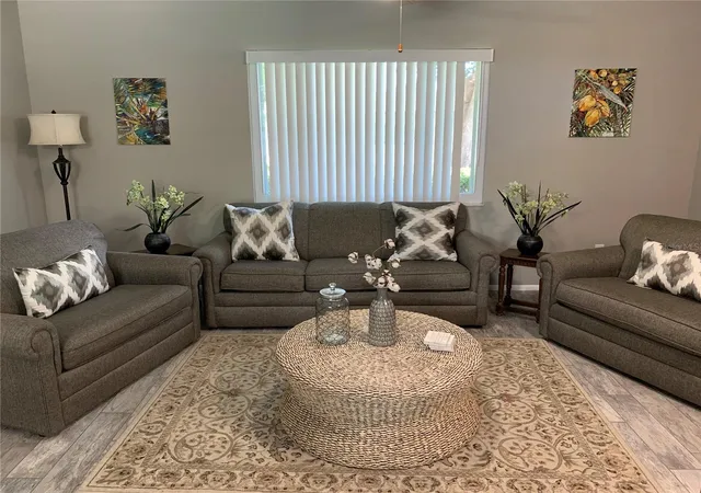 3rd image of 1901 39Th St W, Bradenton, FL 34205 | MLS# A4695631